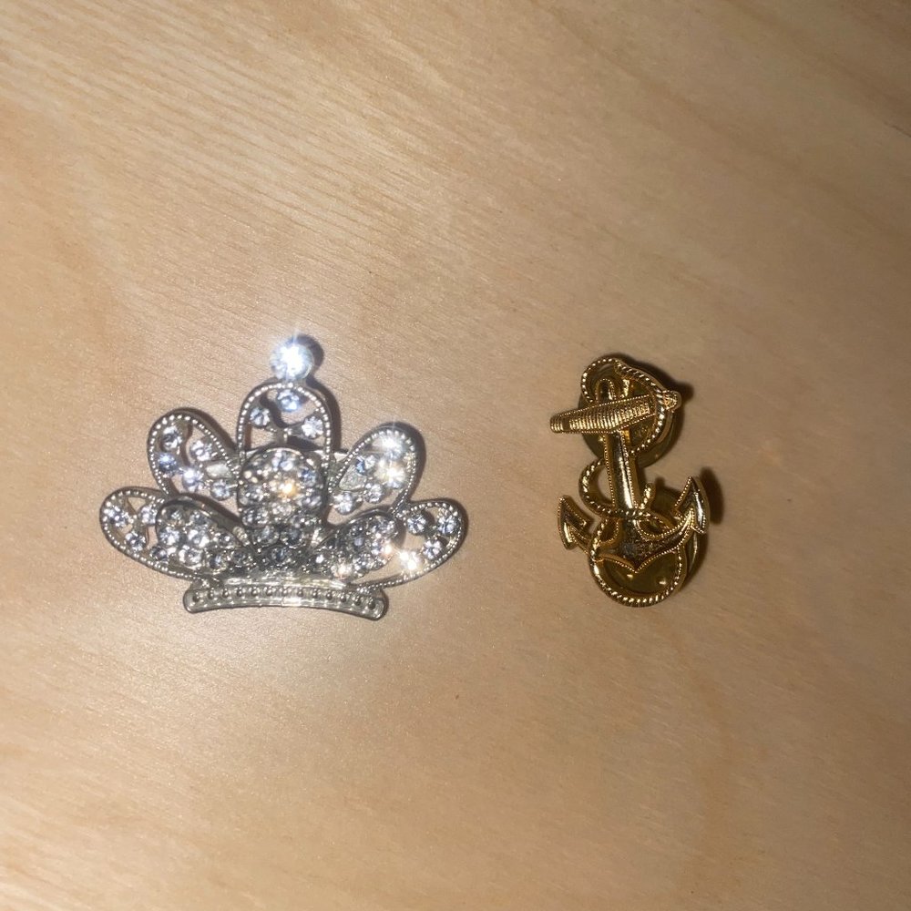 diamonds shiny metal pins